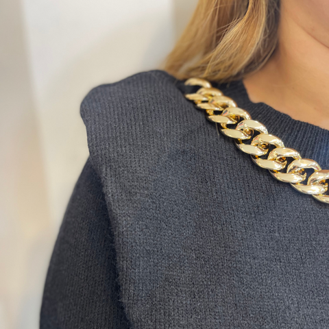 Pull avec chaîne